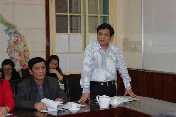 Tổng cục trưởng Tổng cục Địa chất và Khoáng sản Nguyễn Văn Thuấn phát biểu tại cuộc họp.