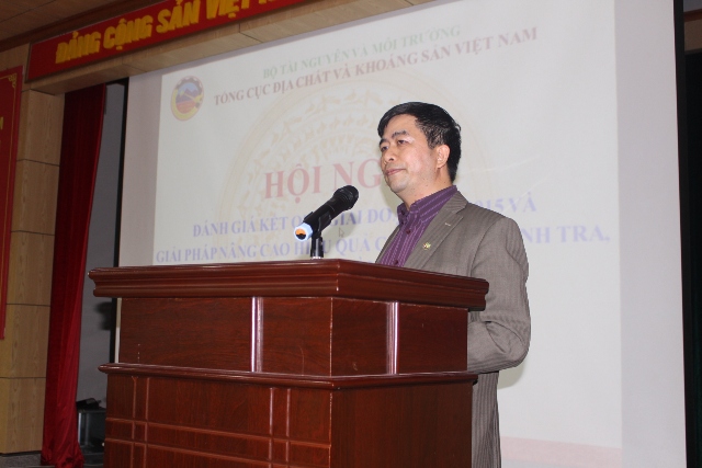 Phó Tổng Cục trưởng Lại Hồng Thanh trình bày Báo cáo tại hội nghị