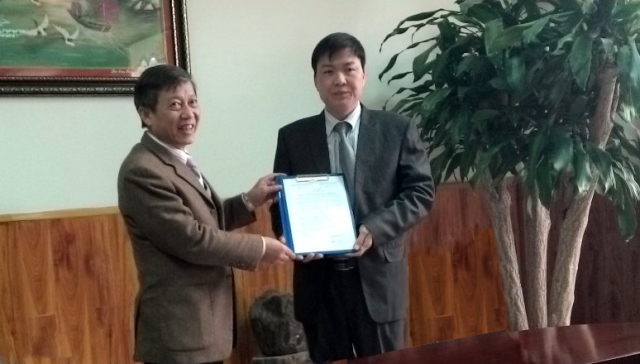 Phó Tổng Cục trưởng Bùi Vĩnh Kiên trao Quyết định bổ nhiệm cho Tân Phó Liên Đoàn trưởng Nguyễn Trung Kiên