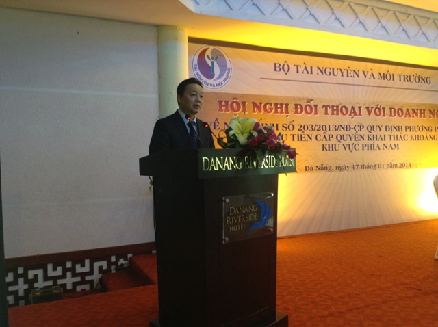 Thứ trưởng Trần Hồng Hà phát biểu khai mạc và chỉ đạo Hội nghị